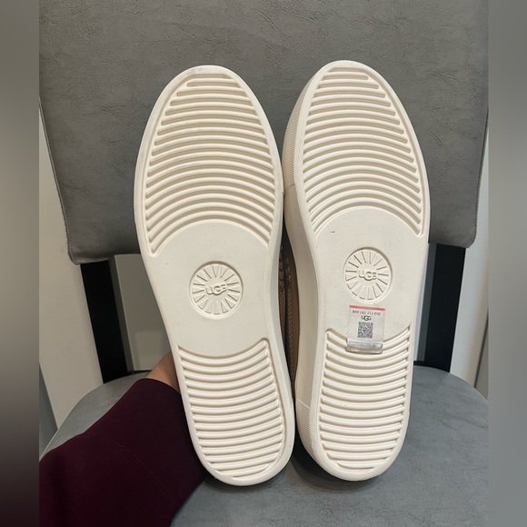 UGG Women’s Zilo Slip-On Sneaker in Chestnut, Size 10 EUC - Picture 12 of 16